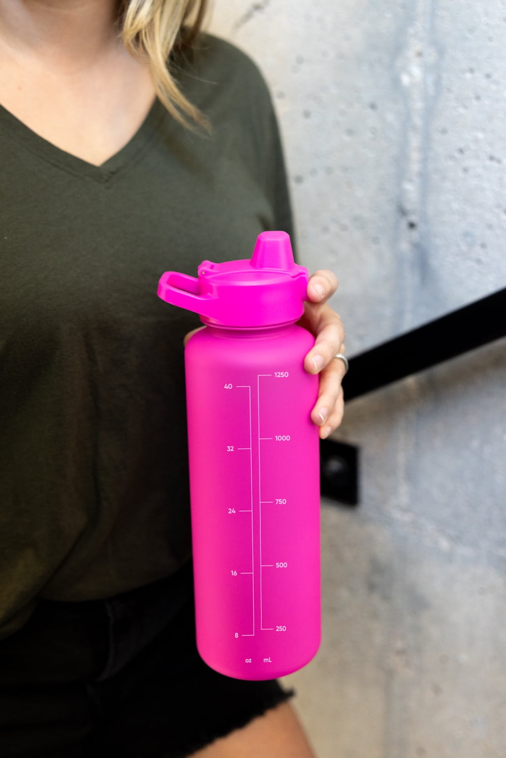 Simple Modern 48 fl oz Reusable Tritan Summit Water Bottle with Silicone Straw Lid|Raspberry Vibes