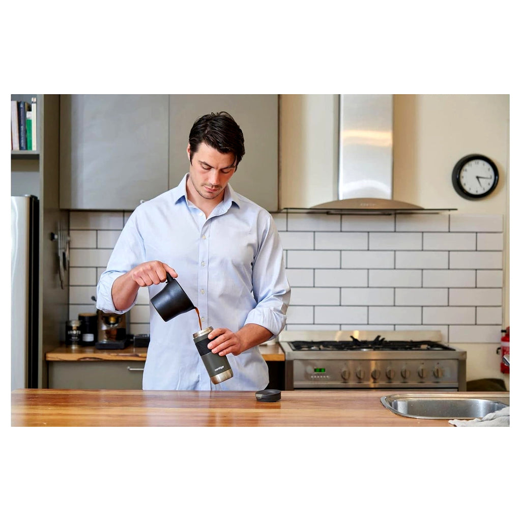 Contigo Byron 2.0 Stainless Steel Travel Mug with SNAPSEAL Lid and Grip in Black, 24 fl oz.