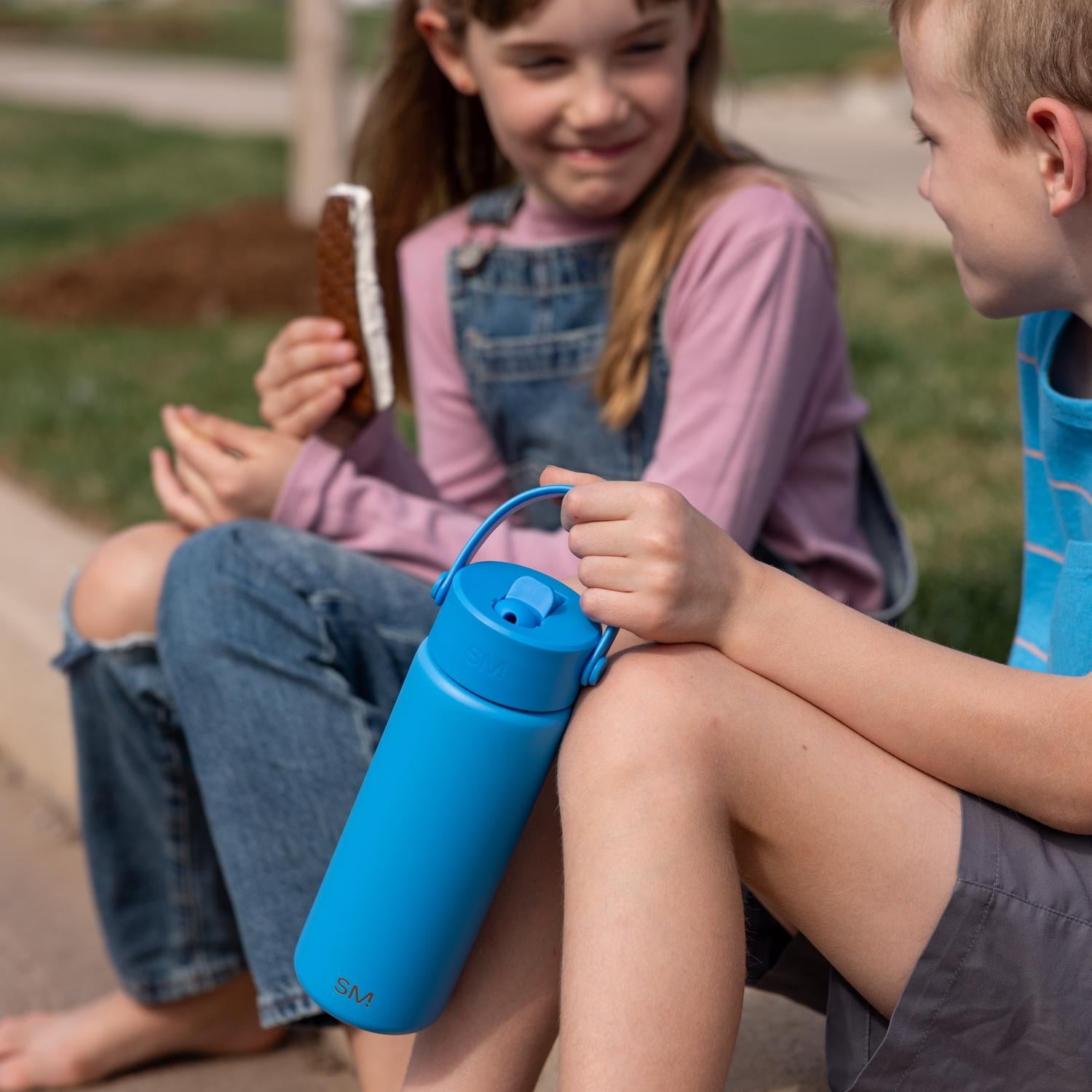 Simple Modern 18 fl oz Insulated Stainless Steel Summit Wide Mouth Water Bottle with Handle and Straw Lid|Black and White Checkmate