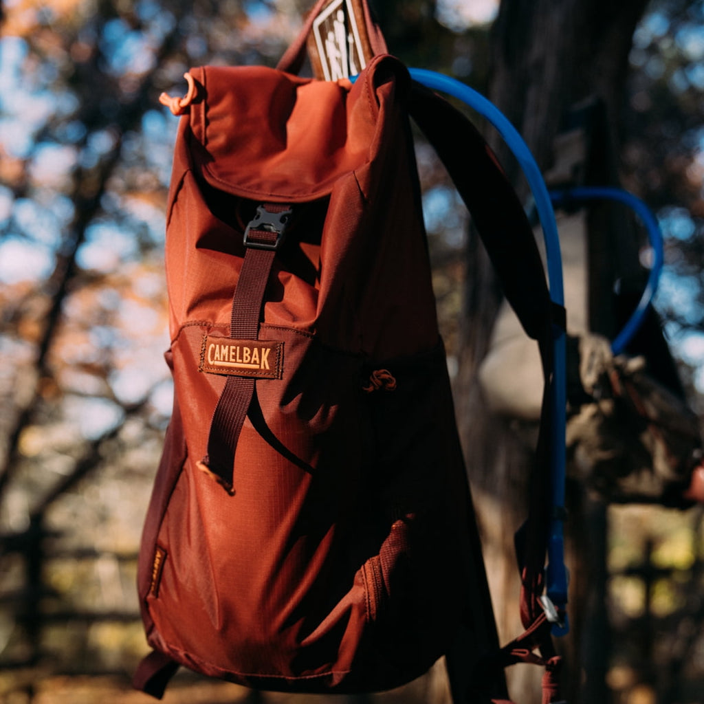 CamelBak Arête™ 18 Hydration Pack 50 oz, Canyon Clay