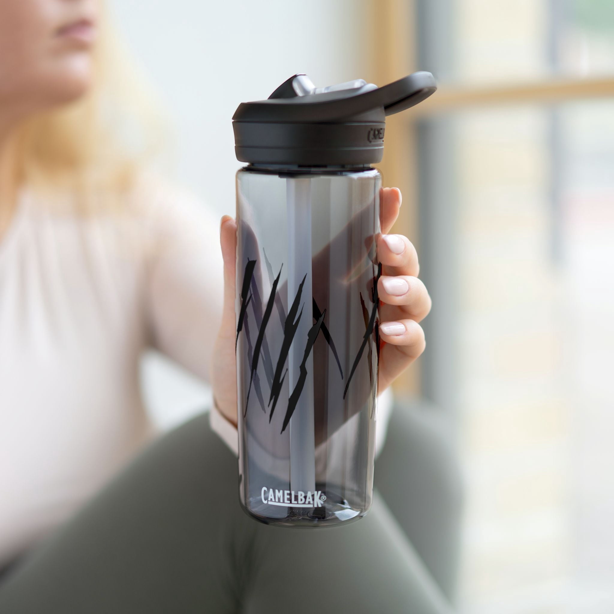 Effete Feline Claw Marks Scratch CamelBak Eddy®  Water Bottle, 20oz\25oz