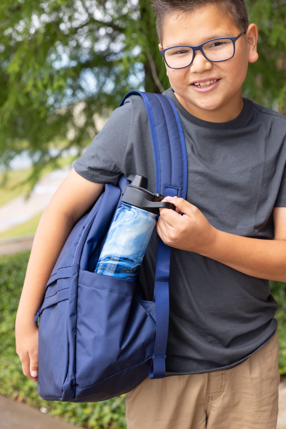 Simple Modern 18 fl oz Insulated Stainless Steel Summit Water Bottle with Covered Silicone Straw Lid | Sweet Taffy