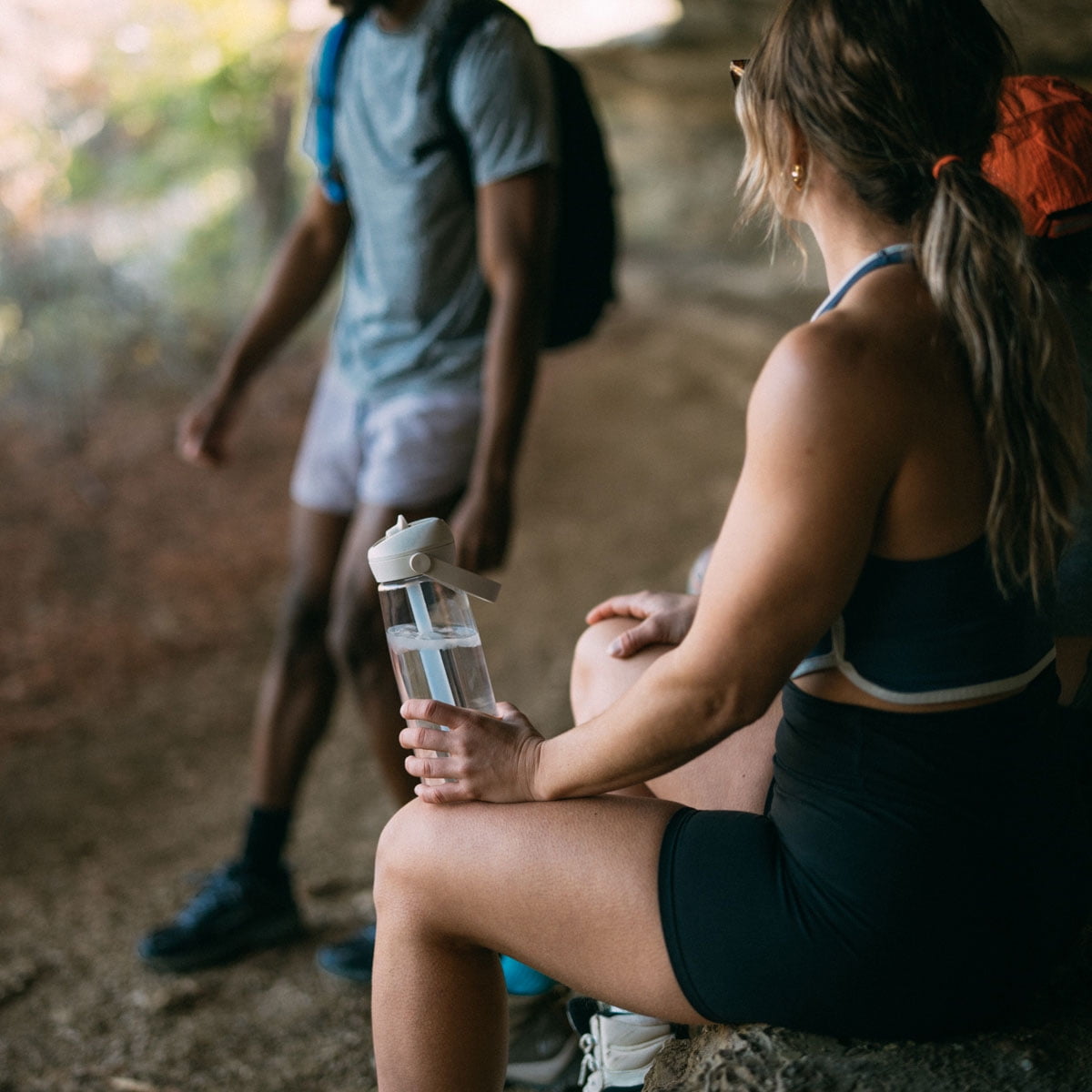 Camelbak Thrive Chug Water Bottle 32oz, Charcoal