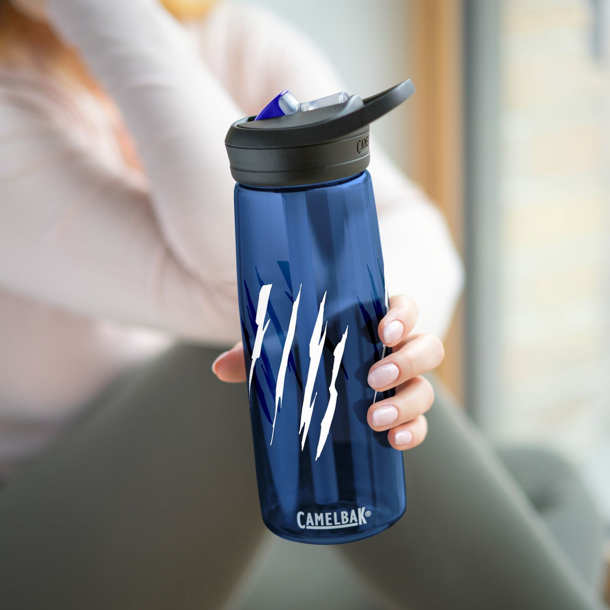 Effete Feline Claw Marks Scratch CamelBak Eddy®  Water Bottle, 20oz\25oz